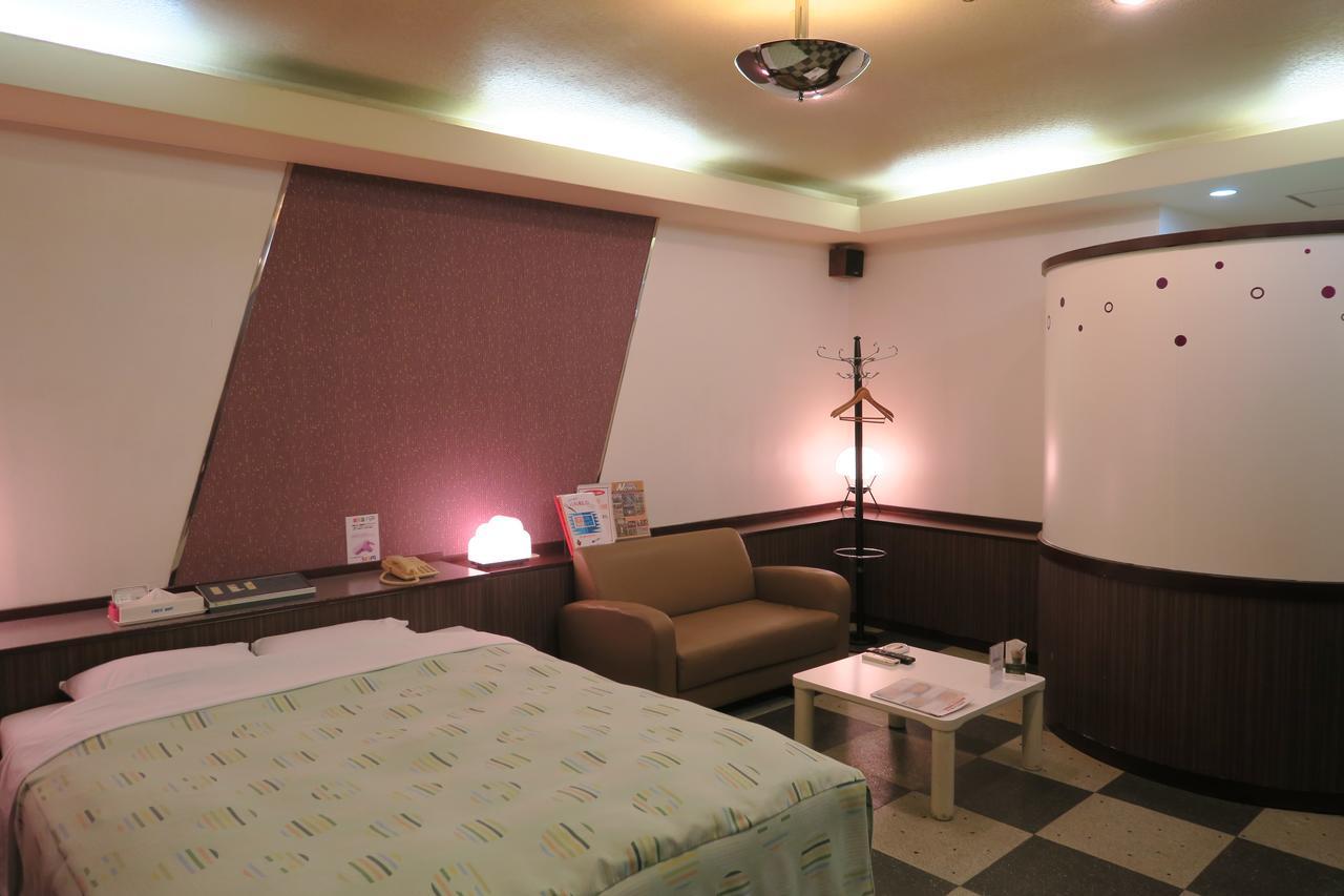 Hotel Carnival Metabaru Екстериор снимка